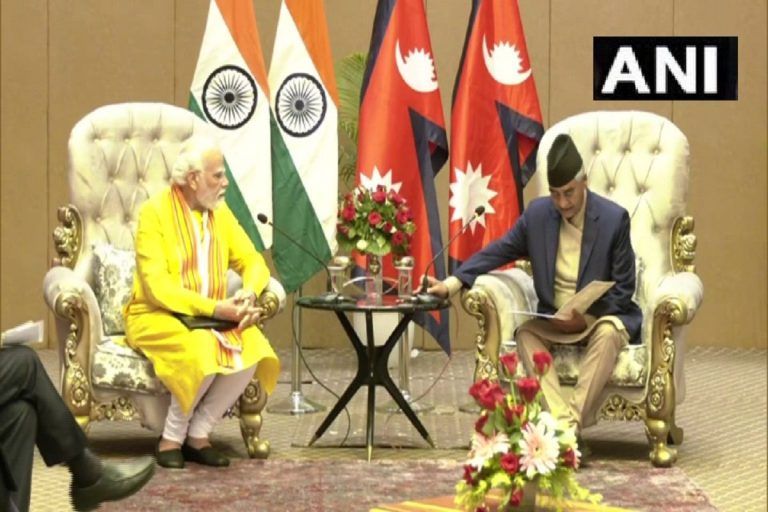 पीएम मोदी ने नेपाल के प्रधानमंत्री शेर बहादुर देउबा के साथ द्विपक्षीय बैठक की, बौद्ध भिक्षुओं के प्रतिनिधिमंडल से भी करेंगे मुलाकात